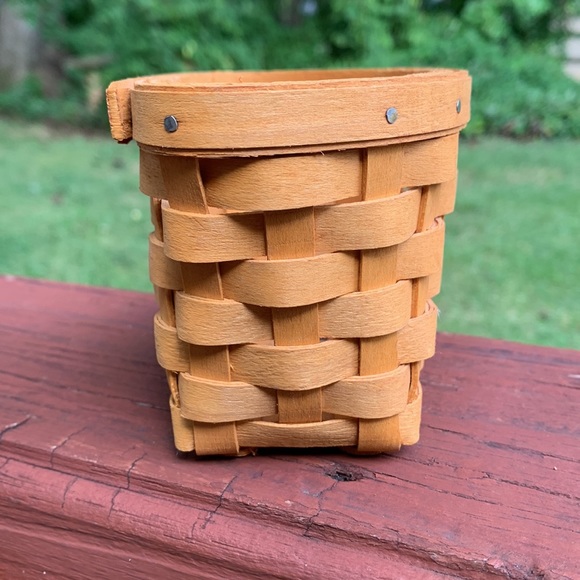 Longaberger 1999 Small Basket, 3” x 3 1/2” - Picture 4 of 9
